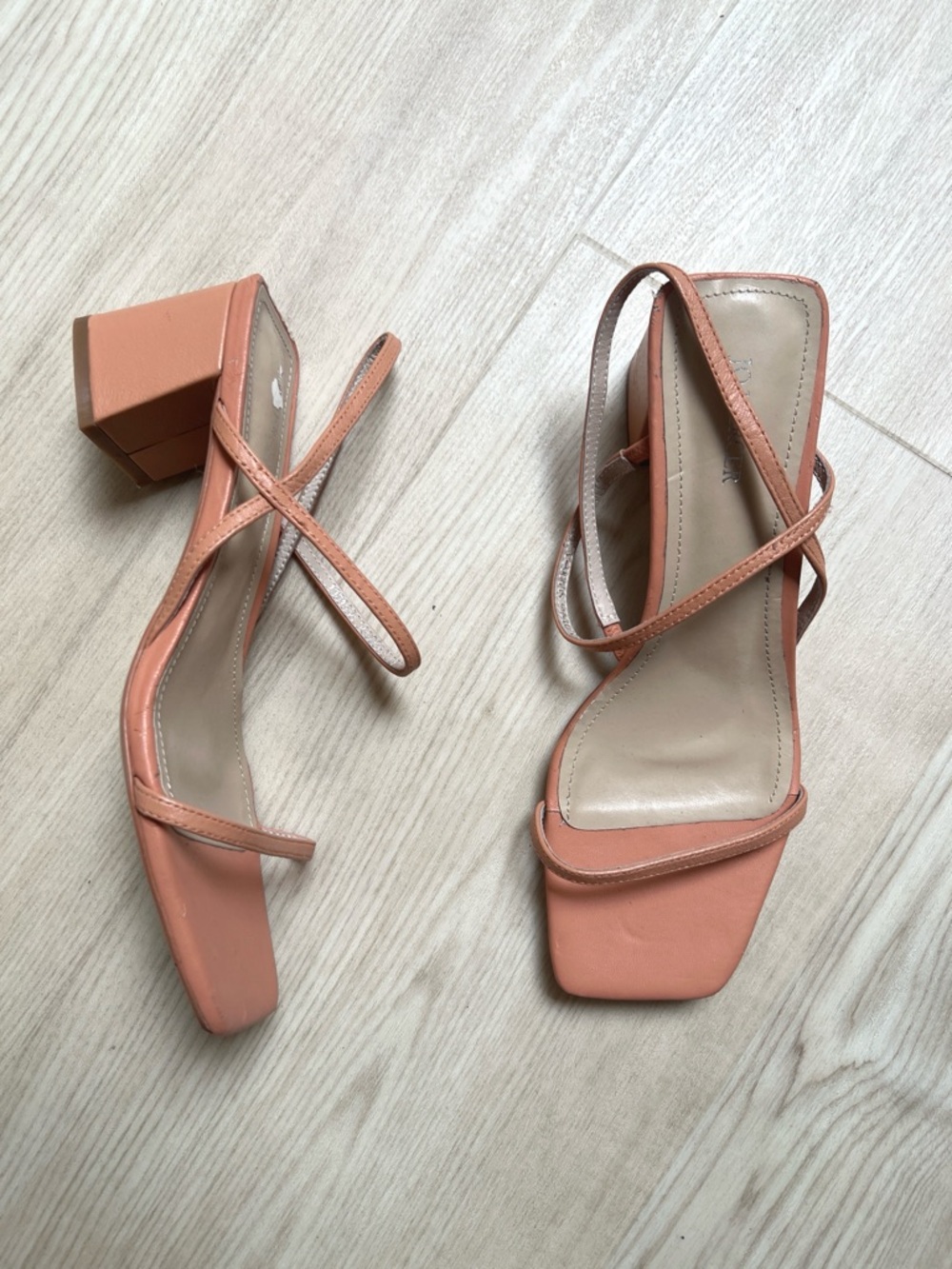 JO MERCER peach leather strappy block heel sandals / size 39